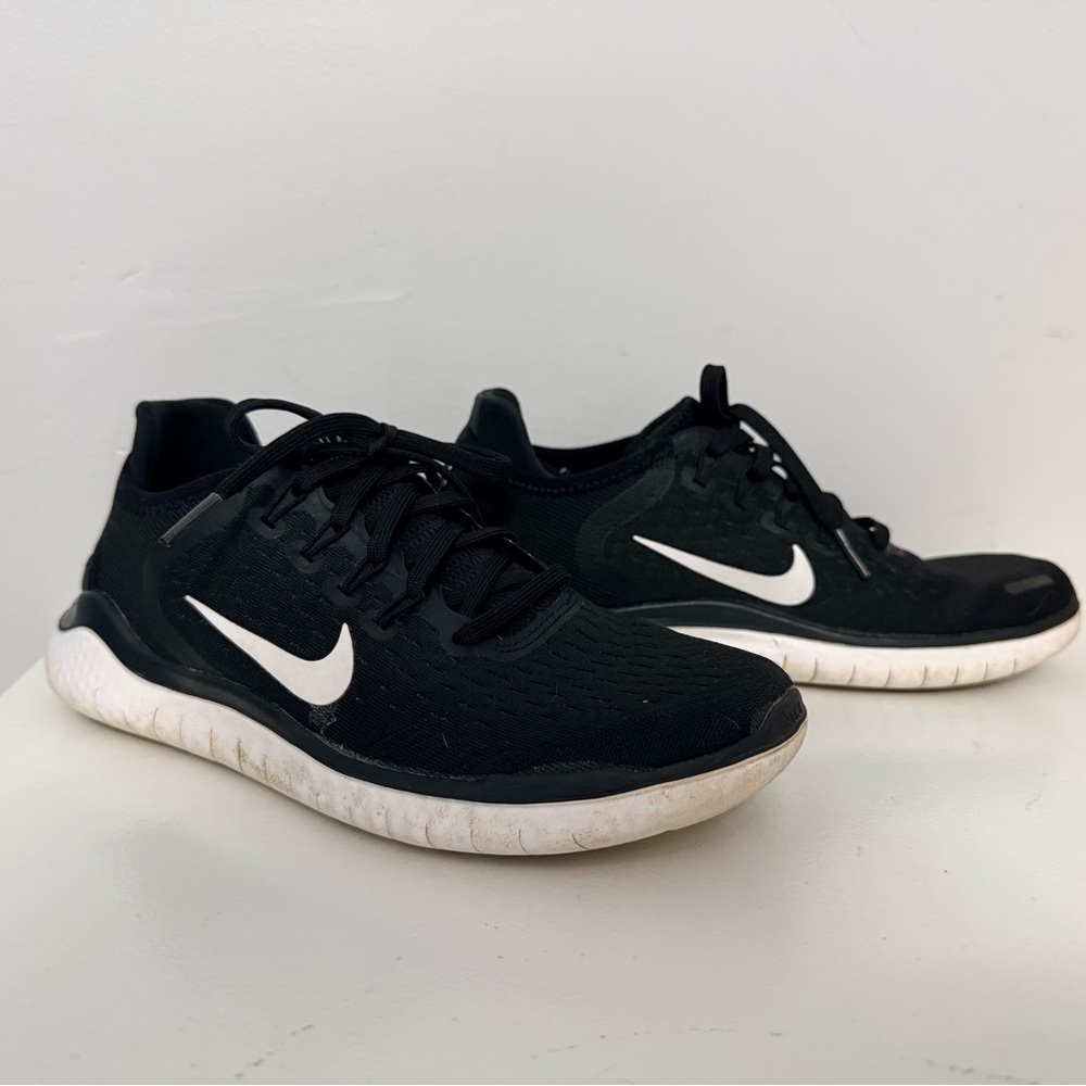 Black Nike Free